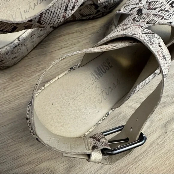 Amuse Society X Matisse Runaway Leather Python Wedge size 7 - Picture 7 of 8